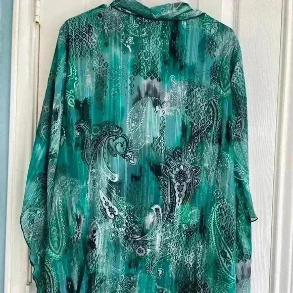 Rebecca Malone Plus Size-3X Green Paisley Shear Top Over Built In Tank Top - Picture 2 of 5